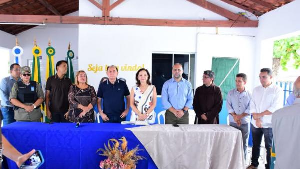 Reforma e ampliação da Escola Iracema Miranda são entregues com presença do Legislativo em Floriano