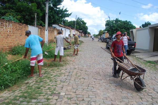 Prefeitura Municipal de Bar&atilde;o intensifica limpeza da cidade.(Imagem:Assessoria de Comunica&ccedil;&atilde;o)
