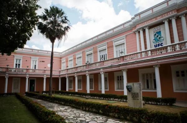 Universidade Federal do Ceará realiza concurso com salário de R$ 9 mil