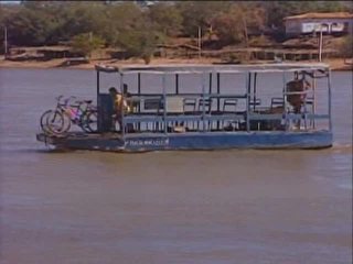 Marinha fiscaliza embarcações que fazem travessias no Rio Parnaíba