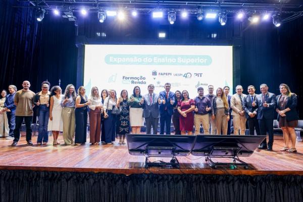 Rafael Fonteles nomeia 47 novos professores efetivos na Uespi e reforça oferta de disciplinas