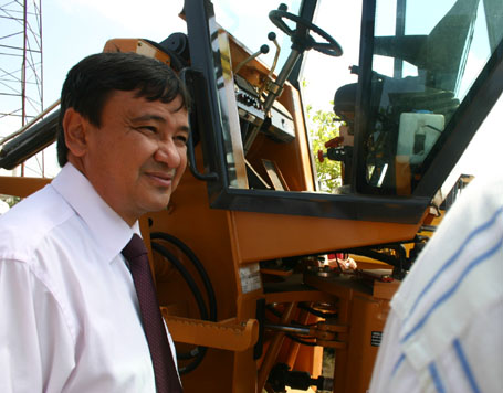 Governador entrega estradas no Sul do Estado