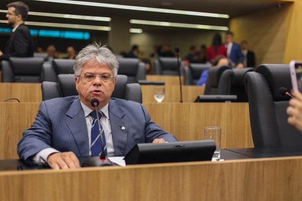 Gustavo Neiva requer audiência pública sobre gestão de OSs nos hospitais estaduais