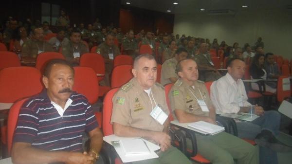 I F&oacute;rum de Seguran&ccedil;a P&uacute;blica da Pol&iacute;cia Militar &eacute; realizado em Floriano.(Imagem:FlorianoNews)