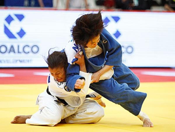 Sarah Menezes recebe puni&ccedil;&atilde;o e &eacute; derrotada por japonesa.(Imagem:World Judo Masters)