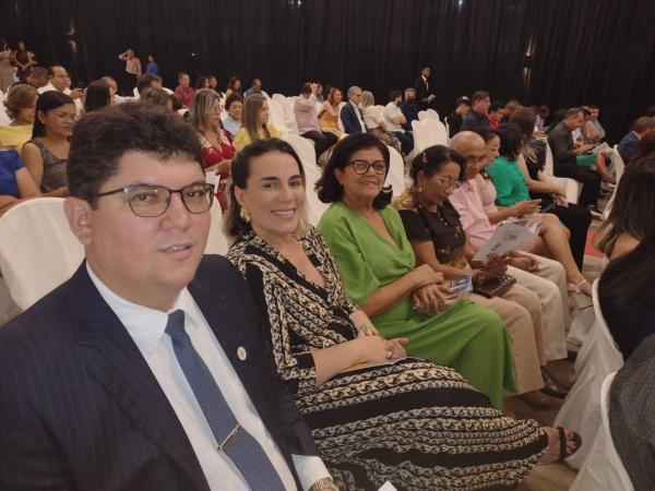 Floriano celebra personalidades com a entrega da Medalha do M&eacute;rito 