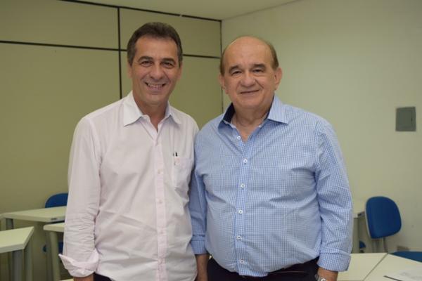 PMF e Sebrae se re&uacute;nem para discutir o andamento do Projeto de Revitaliza&ccedil;&atilde;o do Espa&ccedil;o Comercial.(Imagem:Secom)
