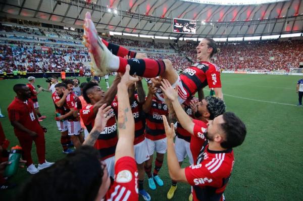 Filipe Luis se despede do Flamengo em jogo contra o Cuiab&aacute;.(Imagem:GILVAN DE SOUZA/FLAMENGO)