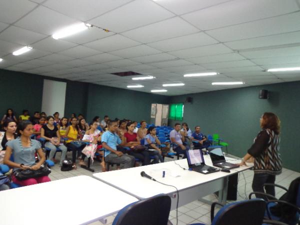 UESPI/Floriano realiza Semin&aacute;rio de Introdu&ccedil;&atilde;o &agrave; Pedagogia.(Imagem:FlorianoNews)