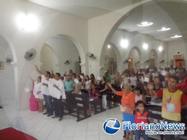Igrejas de Floriano e Bar&atilde;o realizaram missas e cultos para saudar o Ano Novo. (Imagem:FlorianoNews)