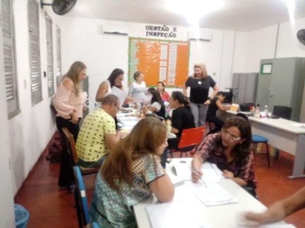 Seduc realiza encontro de trabalho com gestores de escolas da 10&ordf; GRE de Floriano.(Imagem:FlorianoNews)