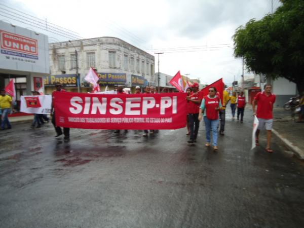 CUT-PI realizou movimento alusivo ao 1º de Maio em Floriano