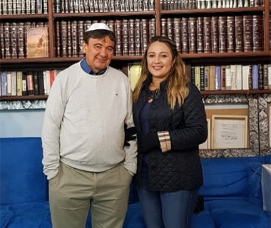 Governador adia retorno ao Brasil e prorroga afastamento