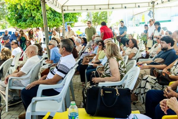 129 ANOS: Prefeitura de Floriano inaugura estátua em homenagem ao educador Dr. Manoel Sobral Neto(Imagem:Secom)