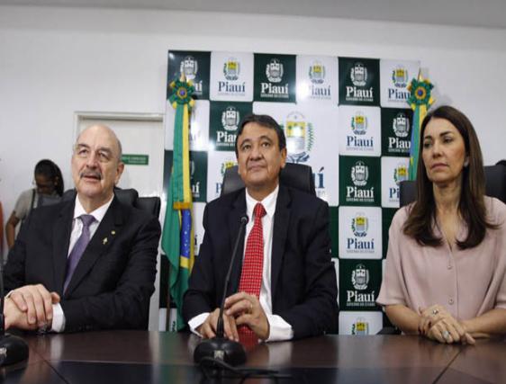 Ministro Osmar Terra anuncia em Teresina novo programa federal