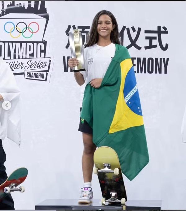 Rayssa Leal campe&atilde; na China (Imagem:Julio Defeton(CBSKT))