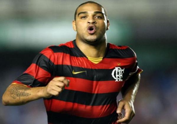 Adriano afirma desejo de voltar a vestir a camisa do Flamengo em 2018