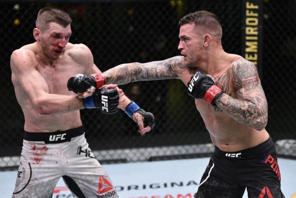 Dustin Poirier vence Dan Hooker na luta principal do UFC em Las Vegas