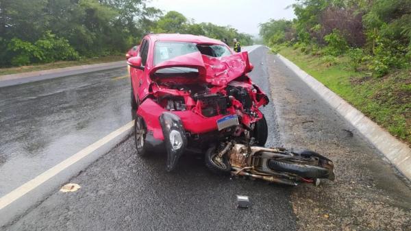 Motociclista morre após colidir contra carro na BR-343, em Amarante