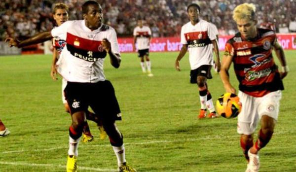 Flamengo vence o Campinense, mas n&atilde;o elimina a volta.(Imagem:Cidade verde)