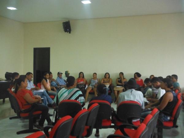 Sindicato dos Trabalhadores Rurais realizou encontro com lideran&ccedil;as de associa&ccedil;&otilde;es.(Imagem:FlorianoNews)