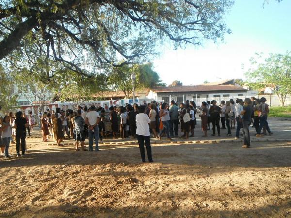 Café comunitário deu início ao Festejo de São Francisco de Assis em Floriano.(Imagem:FlorianoNews)