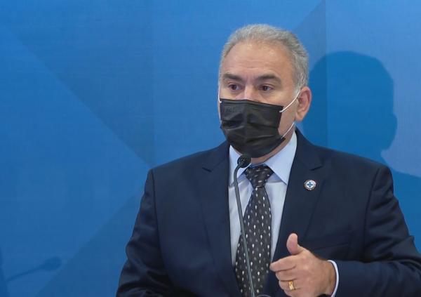 Na semana passada, o presidente Bolsonaro cobrou a divulgação do nome dos responsáveis pela autorização e disse que os pais devem avaliar se darão ou não o imunizante. Intimidados(Imagem:Reprodução)