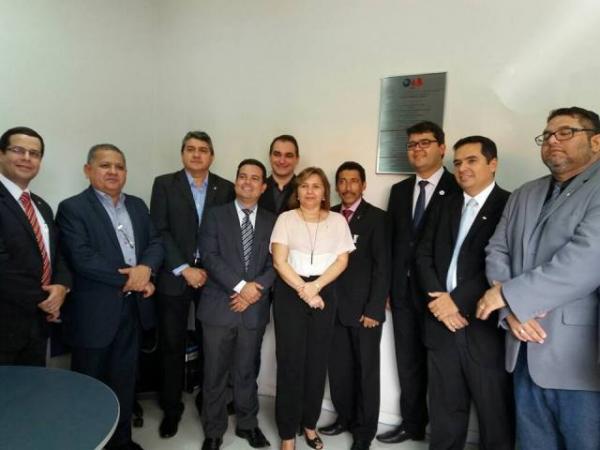 Floriano recebe Presidência Itinerante da OAB-PI