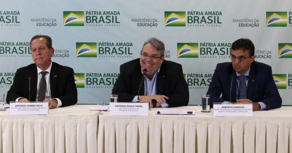 Antonio Paulo Vogel de Medeiros: saiba quem é o ministro interino da Educação