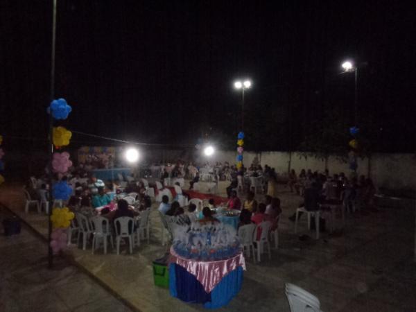 Alunos de Escola Municipal comemoram conclus&atilde;o da Educa&ccedil;&atilde;o Infantil com formatura.(Imagem:FlorianoNews)