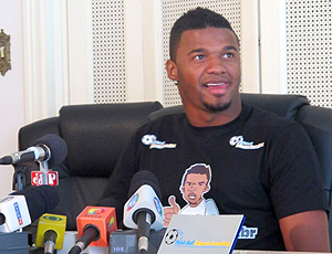 Afastado, Felipe quebra o silêncio e elege Sanches como seu inimigo
