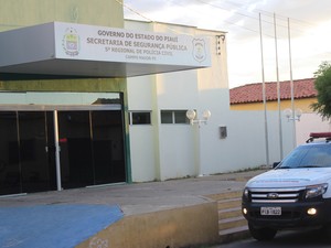 Jovem é ferido a golpes de faca durante briga em bar no interior do PI