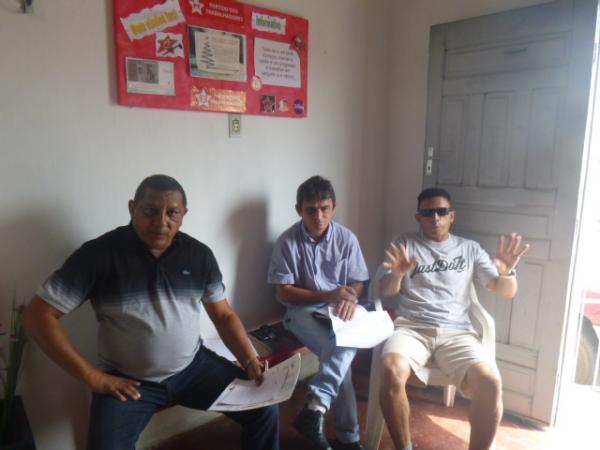 Reuni&atilde;o tra&ccedil;a metas para a constru&ccedil;&atilde;o da sede pr&oacute;pria do Diret&oacute;rio Municipal do PT.(Imagem:FlorianoNews)