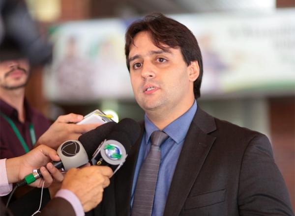 Deputado Flávio Júnior pede para ser expulso do PDT e reclama do partido
