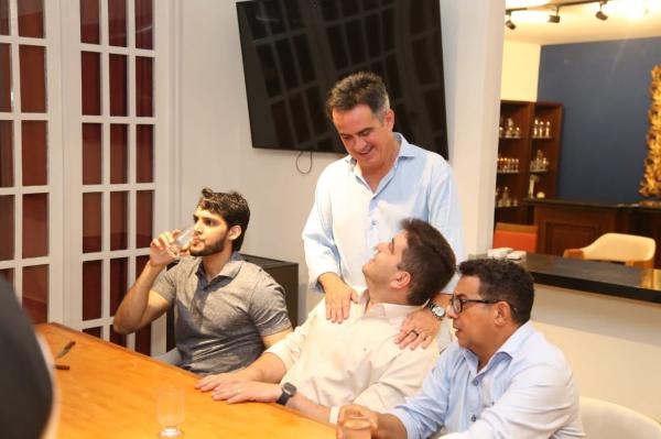  Ciro Nogueira recebe Silvio, secret&aacute;rios e amigos(Imagem:Divulga&ccedil;&atilde;o)