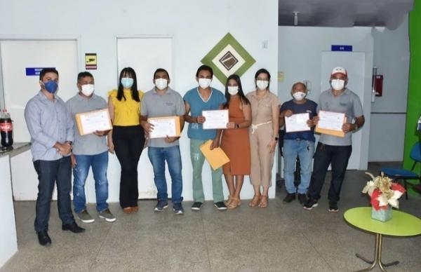 Motoristas do Hospital Regional Tib&eacute;rio Nunes recebem certificado(Imagem:Reprodu&ccedil;&atilde;o)