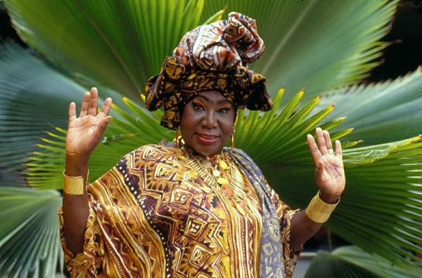 Marina Miranda, a Dona Charanga da "Escolinha", morre no Rio