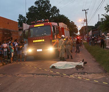 Eletricista morre ao tentar fazer ligação de poste no bairro Satélite