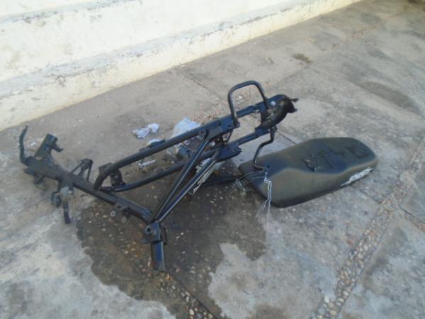 PM recupera partes de motocicleta em lix&atilde;o de Floriano. (Imagem:FlorianoNews)