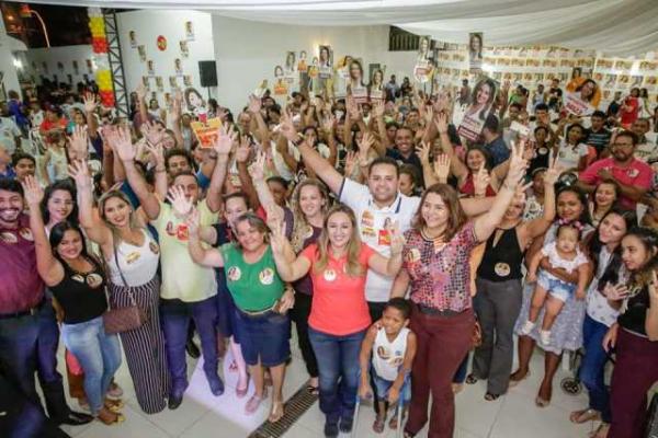 Rejane Dias e Janaínna Marques lançam candidatura em Floriano