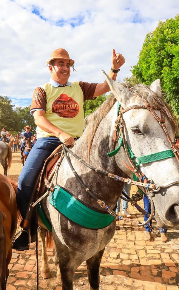 Ciro Nogueira destaca investimentos na saúde e recebe apoio popular em agenda pelo interior do Piauí(Imagem:Ascom)