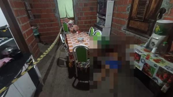 Jovem tem casa invadida e é assassinado a tiros na frente da filha no litoral do Piauí