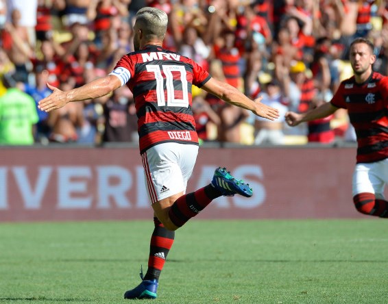 Vitória colocou o Flamengo na liderança do Campeonato