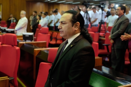 Francis Lopes registra realização de audiência sobre feminicídio