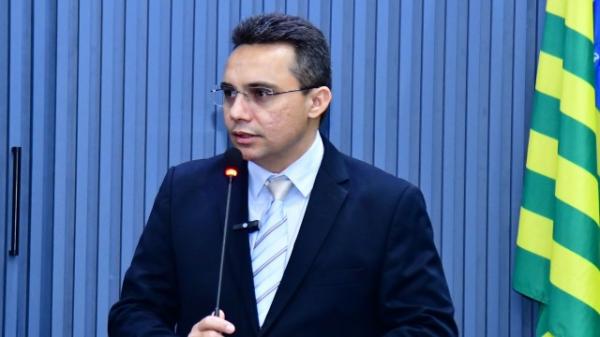 Vereador James Rodrigues cobra retomada imediata do serviço de correição de animais