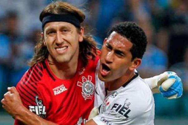 Corinthians vence a Ponte Preta em Itaquera e dispara na liderança