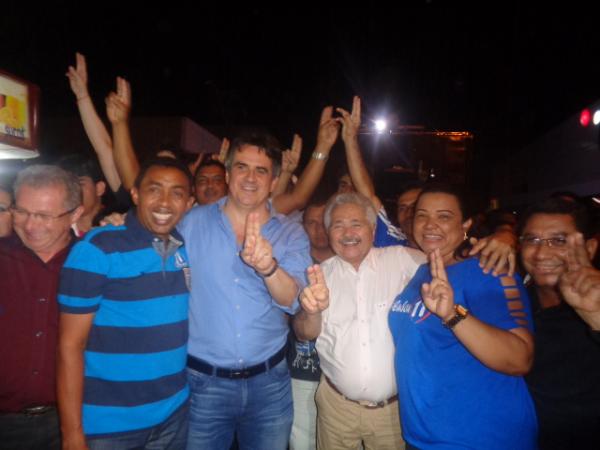 Prefeito eleito de Floriano realiza arrast&atilde;o da vit&oacute;ria.(Imagem:FlorianoNews)