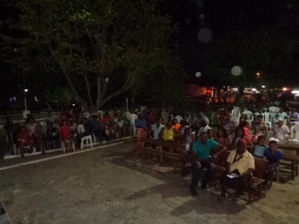 Fieis acompanham encerramento dos festejos de Nossa Senhora de Nazar&eacute;.(Imagem:FlorianoNews)