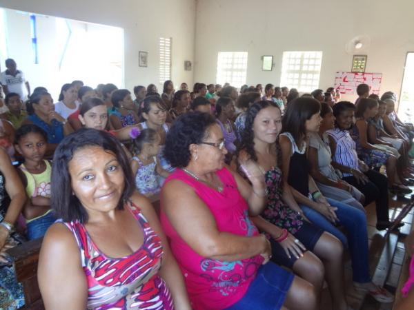 Escolas Municipais de Floriano realizam festa para M&atilde;es. (Imagem:FlorianoNews)