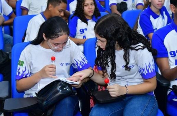 Educa&ccedil;&atilde;o promove aul&atilde;o 